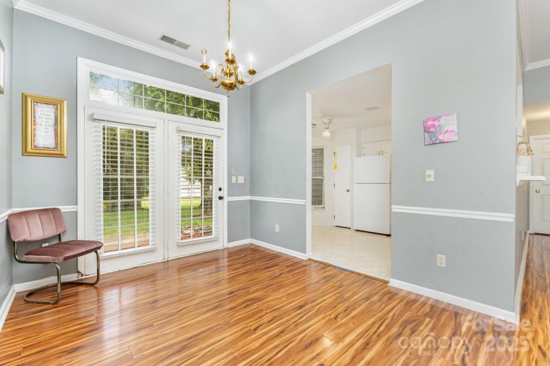 Property image 5 of 900 Gretna Green Drive in Mcdowell Meadows, Charlotte, NC 28217