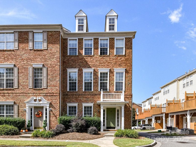 Property image 2 of 14130 Fitzroy Lane in Charleston Place at Ballantyne, Charlotte, NC 28277