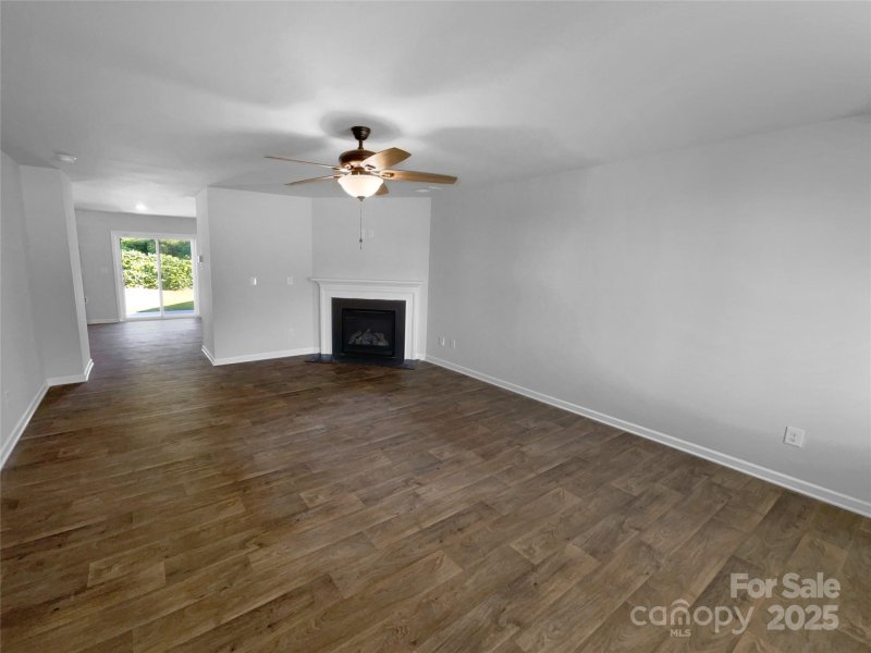 Property image 3 of 3259 Winesap Drive in Apple Creek Village, Dallas, NC 28034