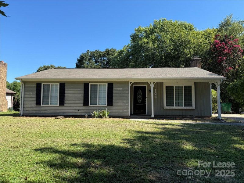 11602 Green Willow Lane