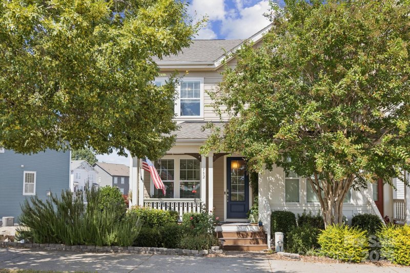 752 Waterscape Court