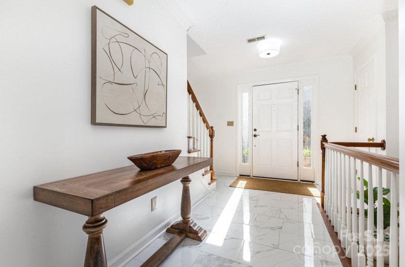 Property image 4 of 944 Evian Lane in Hampton Green, Matthews, NC 28105