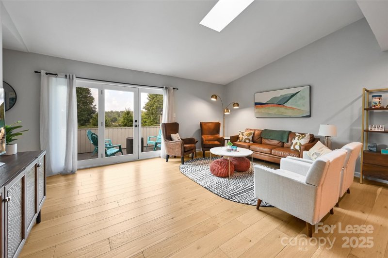 Property image 5 of 108 Cloverleaf Lane in Deerwood, Asheville, NC 28803