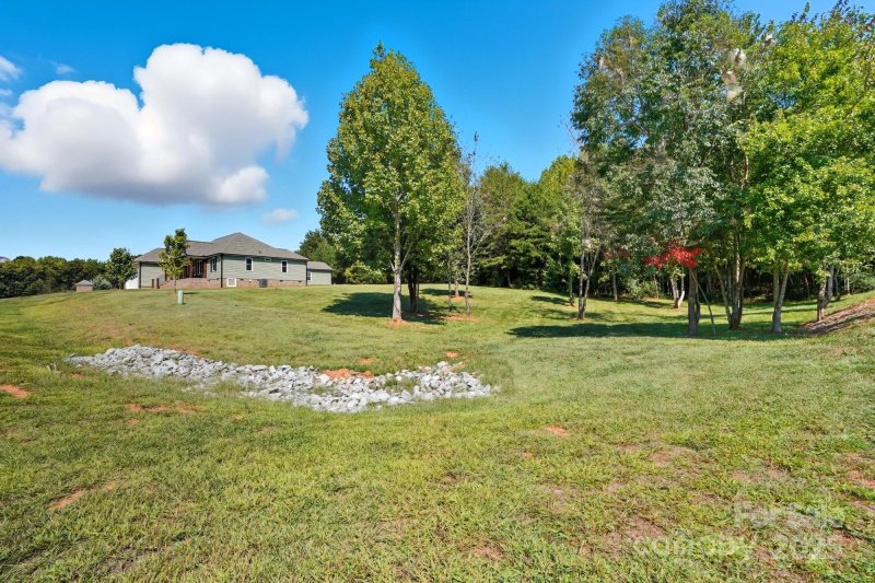 Property image 4 at 3482 Storybrook Lane, Sherrills Ford, NC 28673