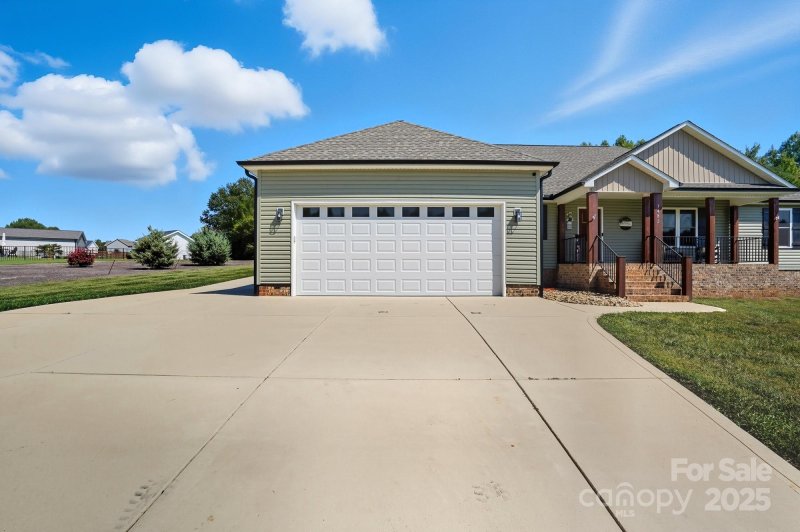 Property image 5 at 3482 Storybrook Lane, Sherrills Ford, NC 28673