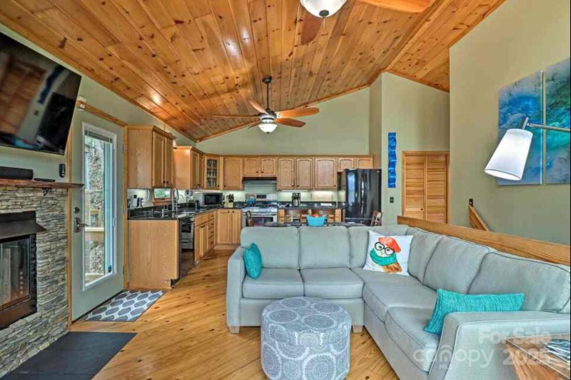 Property image 3 of 39 Moonshine Holler Drive in Smoky Falls, Maggie Valley, NC 28751