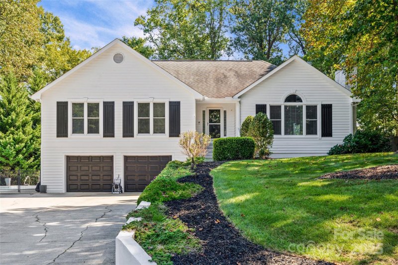 Forest Hills, Denver Community