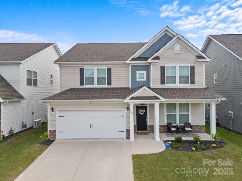 Cantrell Hills, Hendersonville Community