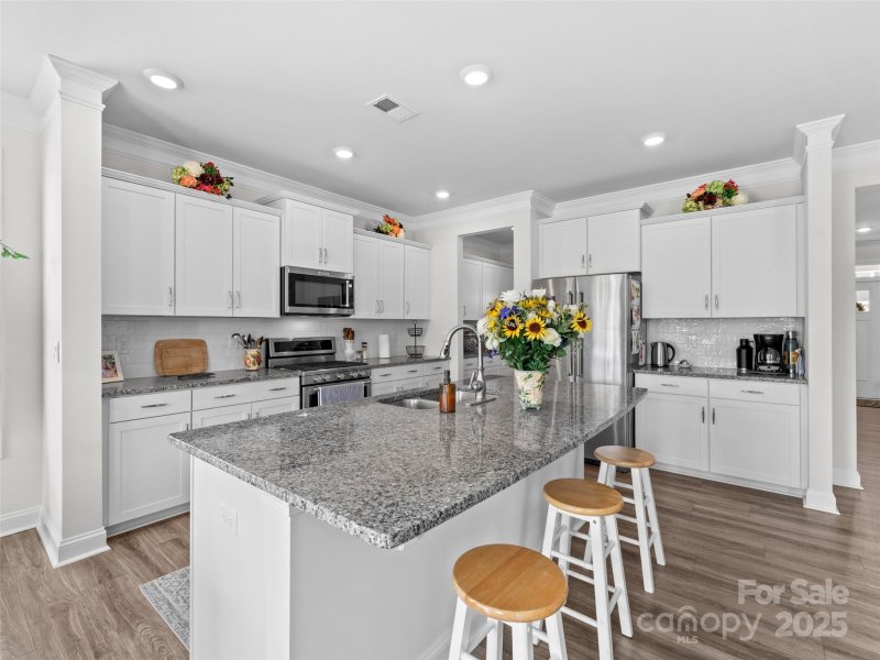 Property image 5 of 108 Thornberry Road in Cantrell Hills, Hendersonville, NC 28792