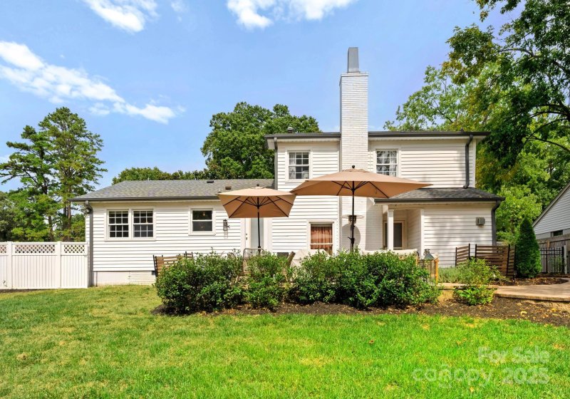 Property image 2 of 5936 Charing Place in Rama Woods, Charlotte, NC 28211