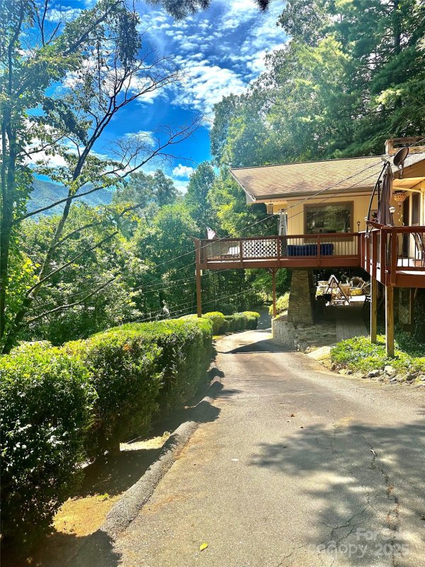 Property image 2 of 975 Country Club Drive in Maggie Valley Country Club Est, Maggie Valley, NC 28751