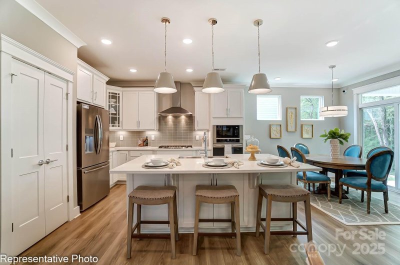 Property image 5 of 124 Longwood Road in Summerlin, Mooresville, NC 28115