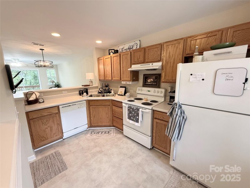 Property image 5 of 331 Wilkes Place Drive in The Townes At River Crossing, Fort Mill, SC 29715