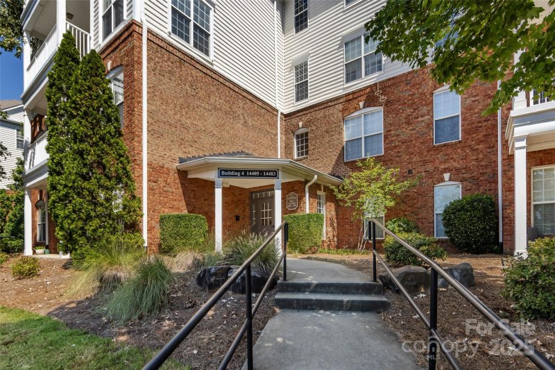 Property image 4 of 14469 San Paolo Lane in Belle Vista, Charlotte, NC 28277