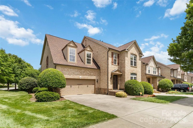 2346 Donnington Lane