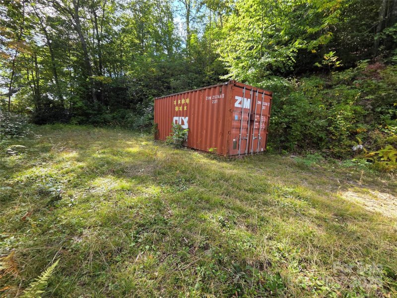 Property image 5 of 720 Autumn Drive in Smoky Falls, Maggie Valley, NC 28751