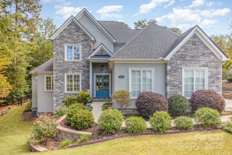 Property image 2 of 730 Spyglass Way in Waterford Glen, Rock Hill, SC 29730