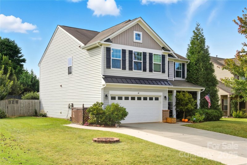 Property image 2 of 5605 Verrazano Drive in Shannon Vista, Waxhaw, NC 28173