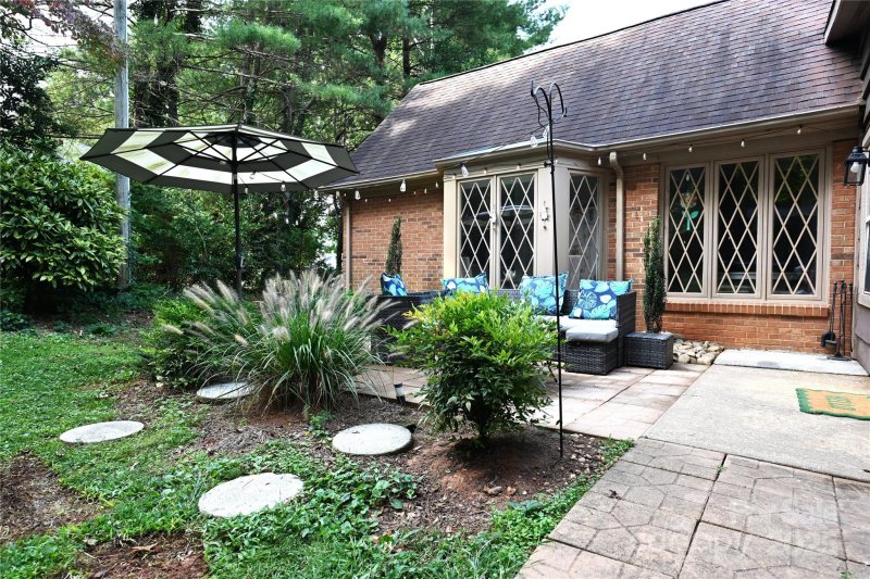 Property image 3 of 410 2nd Avenue in Westside Development, Conover, NC 28613