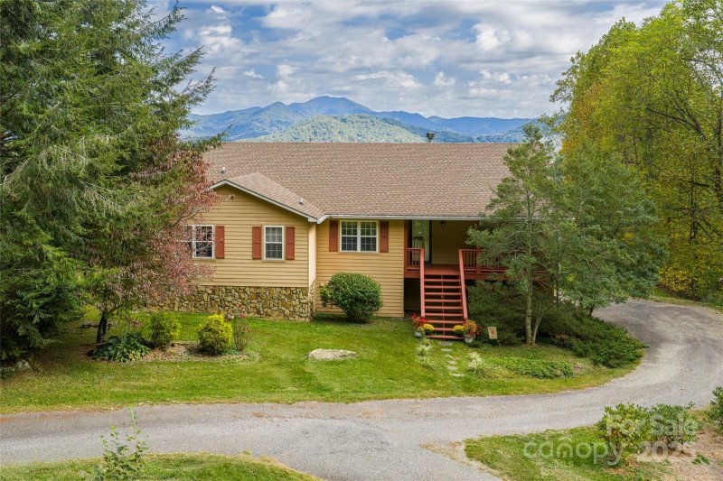 Property image 2 of 156 Jubilee Way in Hills Of Cataloochee, Waynesville, NC 28785