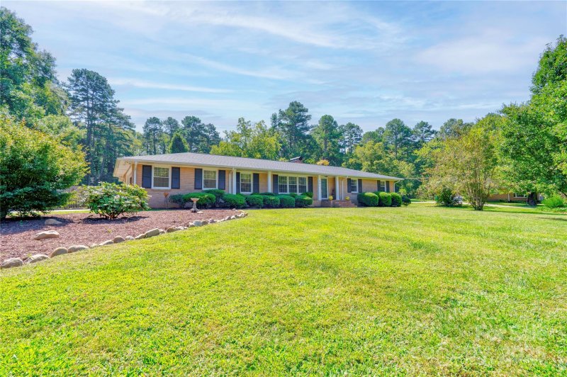 Property image 5 at 605 Gum Branch Road, Charlotte, NC 28214