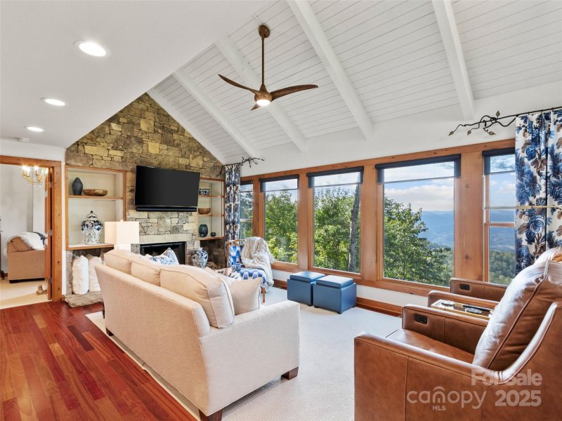 Property image 5 of 430 Rhododendron Lane in Mountain Air, Burnsville, NC 28714