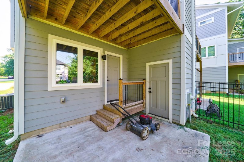 Property image 5 of 7318 Swans Run Road in Swans Run Towns, Charlotte, NC 28226