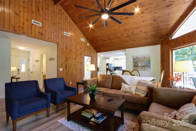 Property image 5 of 110 Lakewood Drive in Shumont Estates, Lake Lure, NC 28746