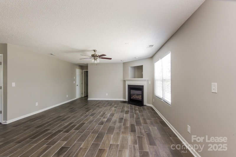 Property image 4 at 915 Sparrow Valley Way, Charlotte, NC 28214