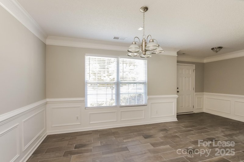 Property image 5 at 915 Sparrow Valley Way, Charlotte, NC 28214