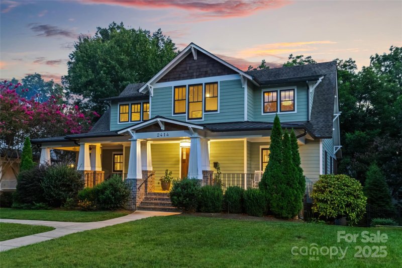 Property image 3 of 2414 Bay Street in Chantilly, Charlotte, NC 28205