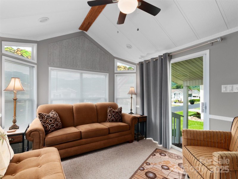 Property image 4 of 161 Summer Place Drive in Summer Place, Waynesville, NC 28785