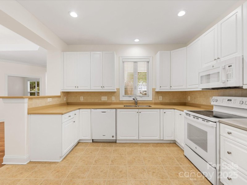 Property image 5 of 2963 Bellasera Way in Bella Sera Villas, Matthews, NC 28105