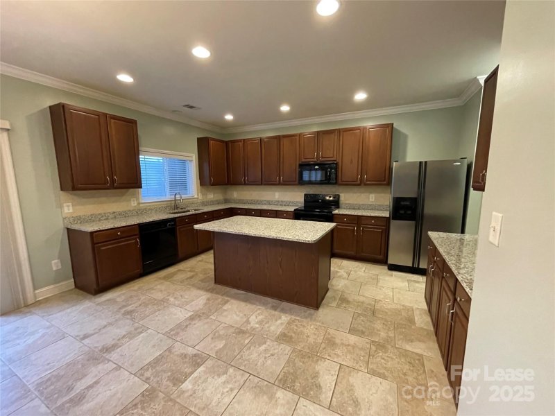 Property image 4 of 12728 Cumberland Cove Drive in Hamilton Lakes, Charlotte, NC 28273