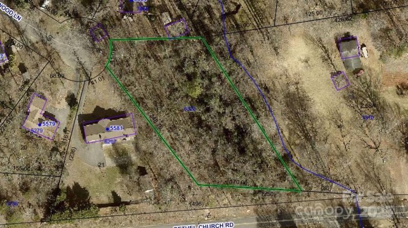 Property image 4 of 5587 Brookwood Lane in Woodridge, Hickory, NC 28602