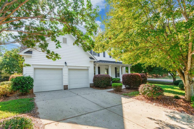 Property image 3 of 606 Clouds Way in Millwood Plantation, Rock Hill, SC 29732