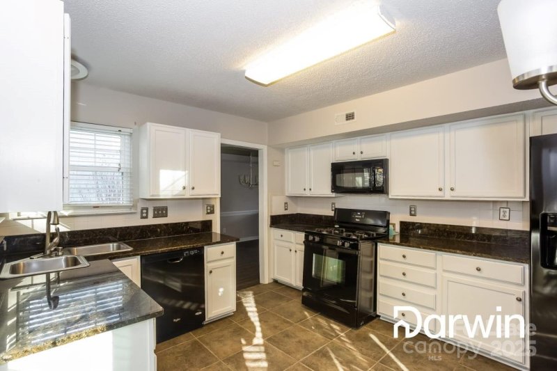 Property image 4 at 111 Glynwater Drive, Mooresville, NC 28117