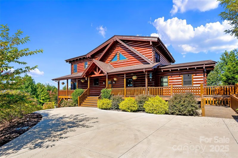 Property image 5 of 334 Scenic Vista Drive in Grandview Peaks, Nebo, NC 28761