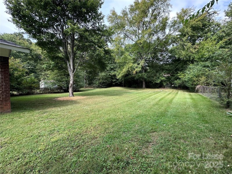 Property image 2 at 803 E John Street, Matthews, NC 28105