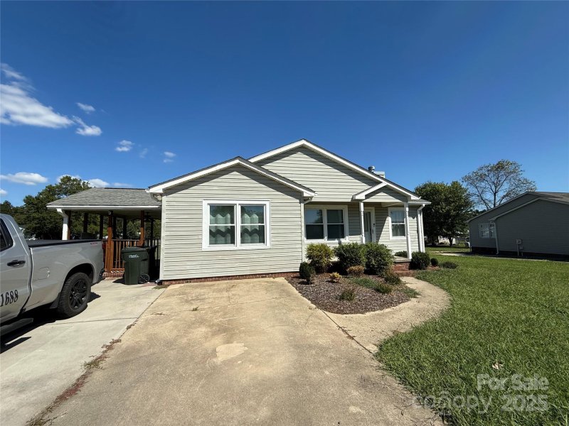 Property image 2 of 1030 Van Gogh Drive in Picture Park, Concord, NC 28027