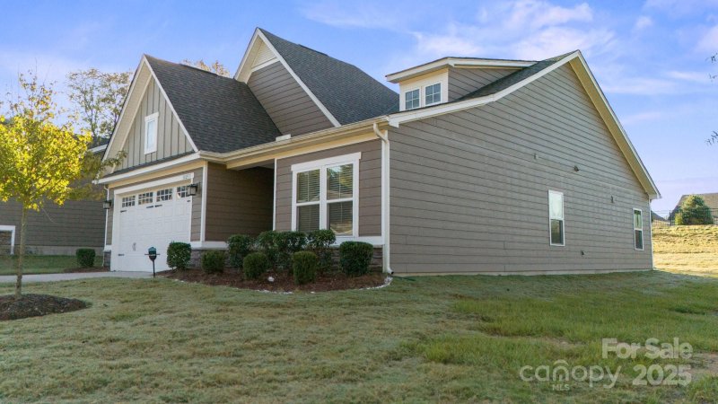 Property image 2 of 10253 Black Locust Lane in Enclave at Holcomb, Charlotte, NC 28215