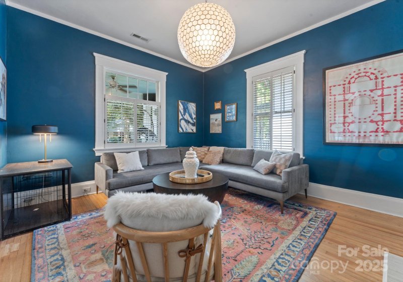 Property image 5 of 504 E Kingston Avenue in Dilworth, Charlotte, NC 28203