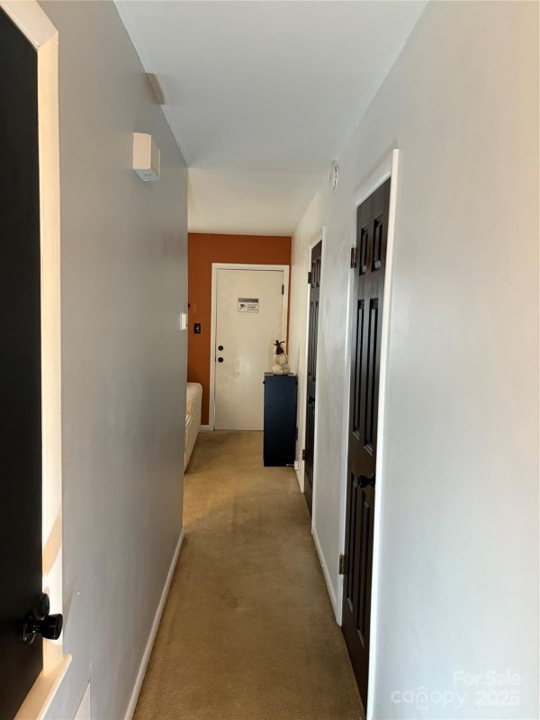 Property image 5 of 4609 Coronado Drive in Coventry Woods, Charlotte, NC 28212