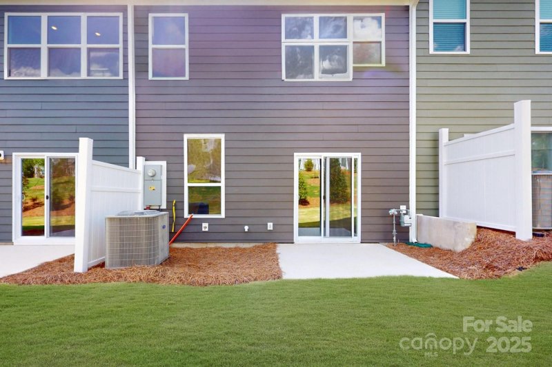 Property image 2 of 3216 Lilac Grove Drive in Aberdeen, Charlotte, NC 28269