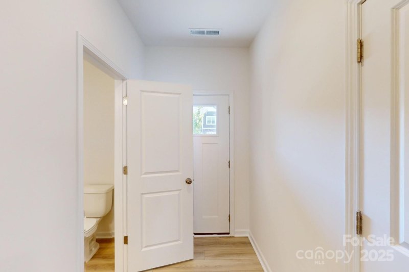 Property image 4 of 3216 Lilac Grove Drive in Aberdeen, Charlotte, NC 28269