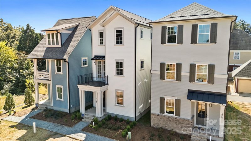 Property image 2 of 425 Delburg Mill Alley in Davidson Cottages, Davidson, NC 28036