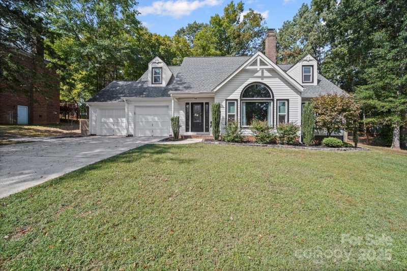 Property image 3 at 10218 Rougemont Lane, Charlotte, NC 28277