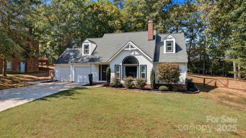 Property image 4 at 10218 Rougemont Lane, Charlotte, NC 28277