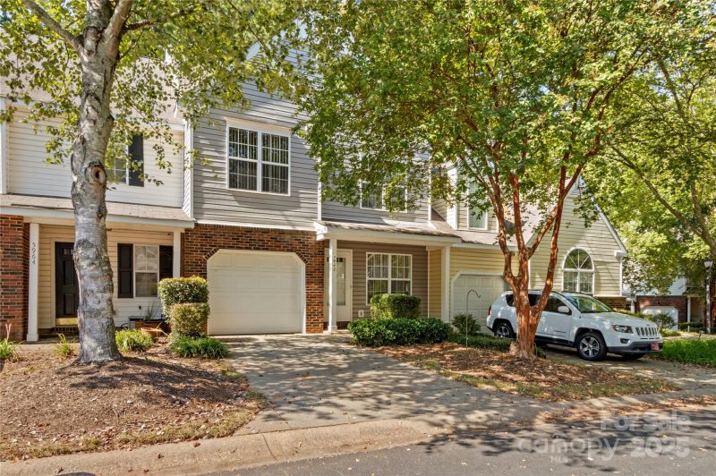 Property image 2 of 5962 Moose Lane in Huntington Ridge, Charlotte, NC 28269