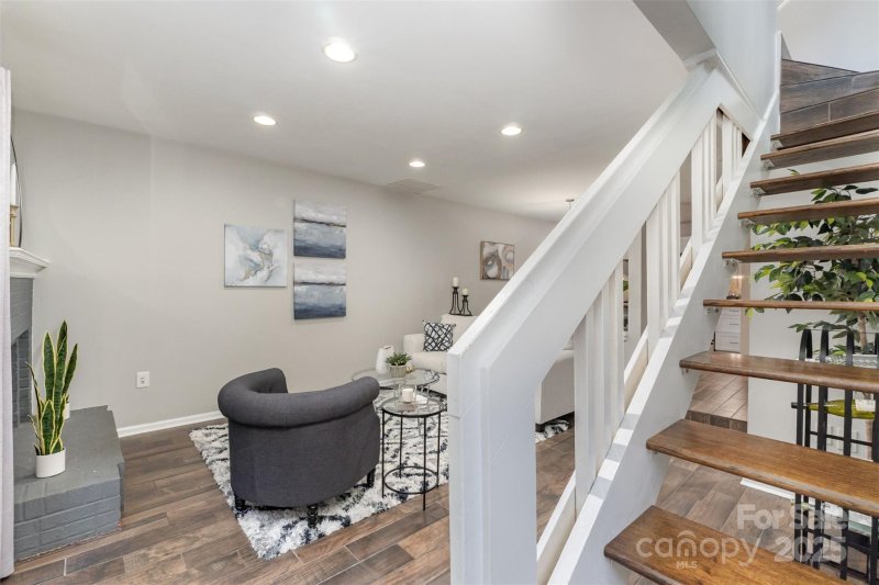 Property image 5 of 417 N Church Street in Davidson Square, Charlotte, NC 28202